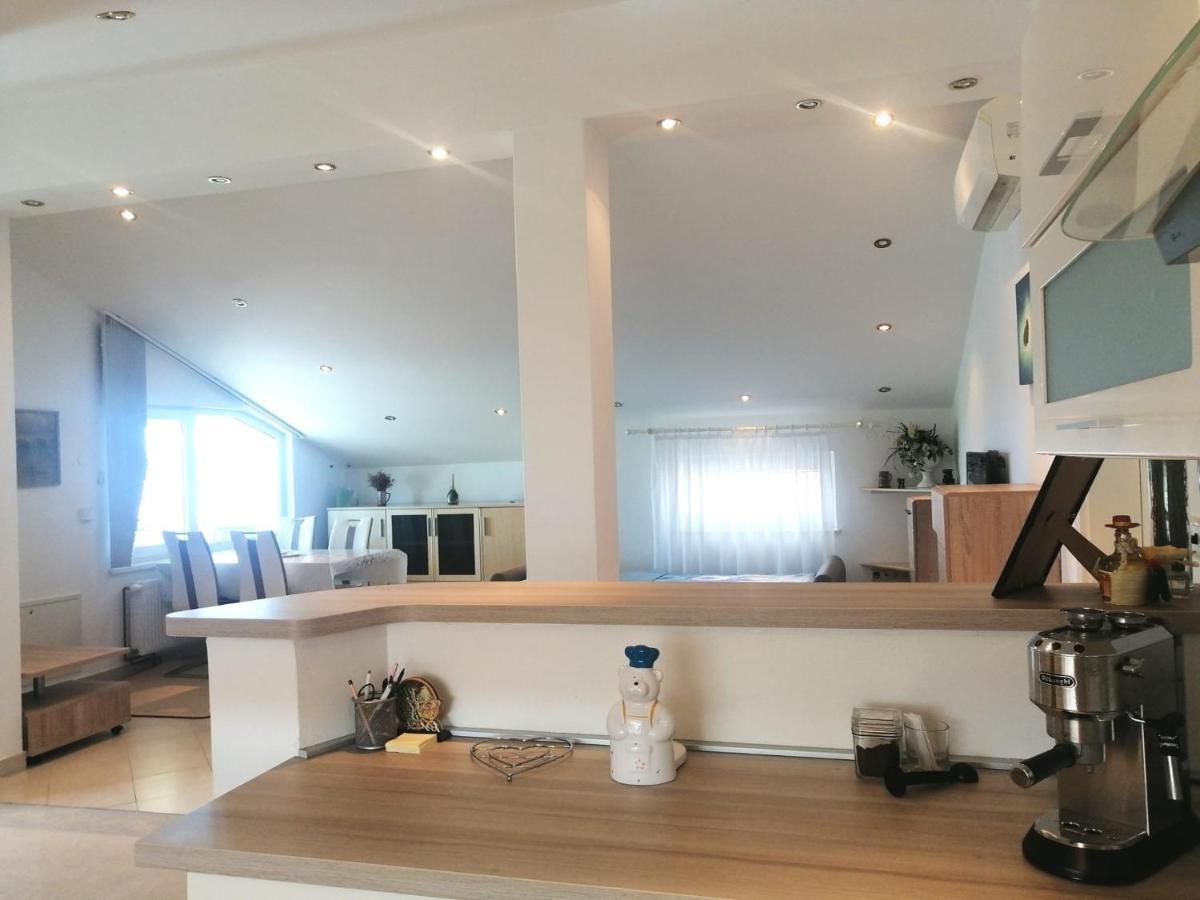 Lovely Sea View House In Malinska Island Krk Buitenkant foto